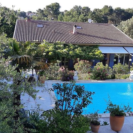 Chambres D'Hotes- Piscine, Spa, Tennis Belcodene Exteriör bild
