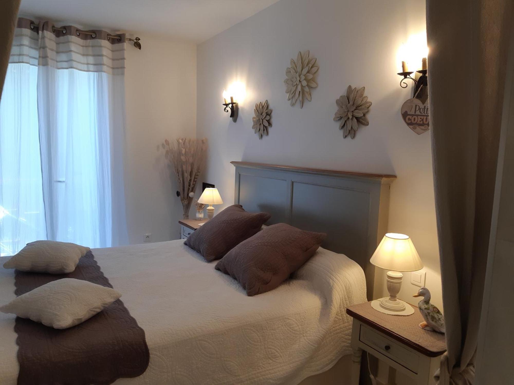 Chambres D'Hotes- Piscine, Spa, Tennis Belcodene Rum bild